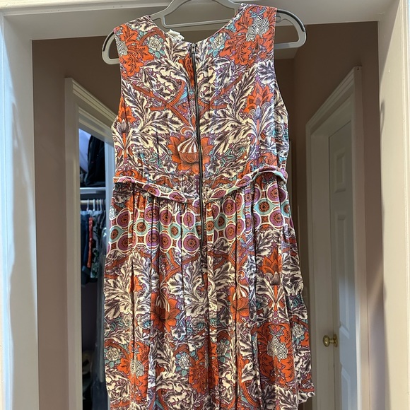 Cute summer dress with pockets size small - Picture 4 of 6